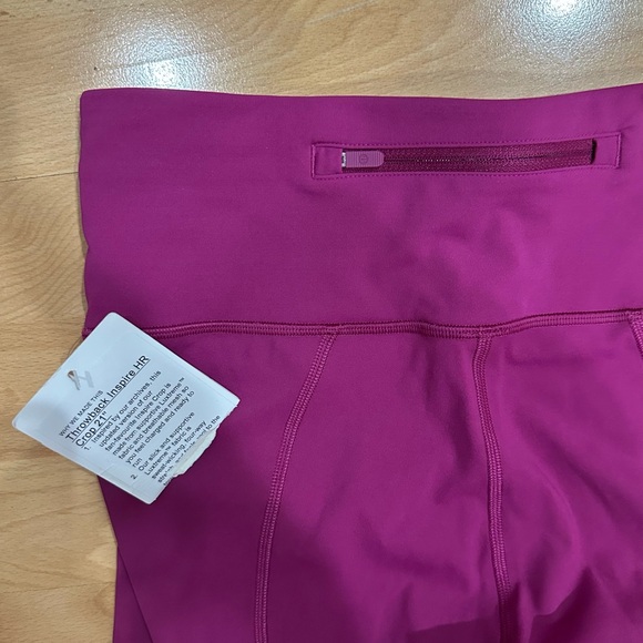 Brand New Lululemon Throwback Inspired HR Crop 21” - Picture 10 of 12